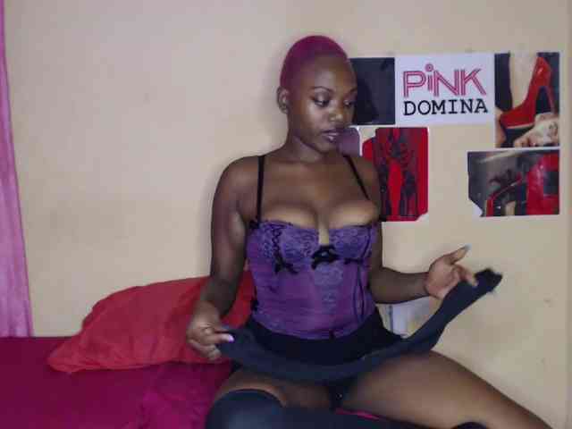 PinkDomina01 webcam