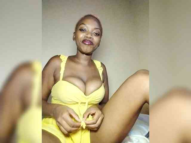 PinkDomina01 webcam