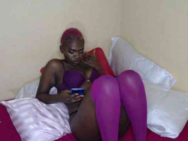 PinkDomina01 webcam
