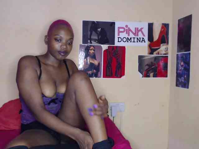PinkDomina01 webcam