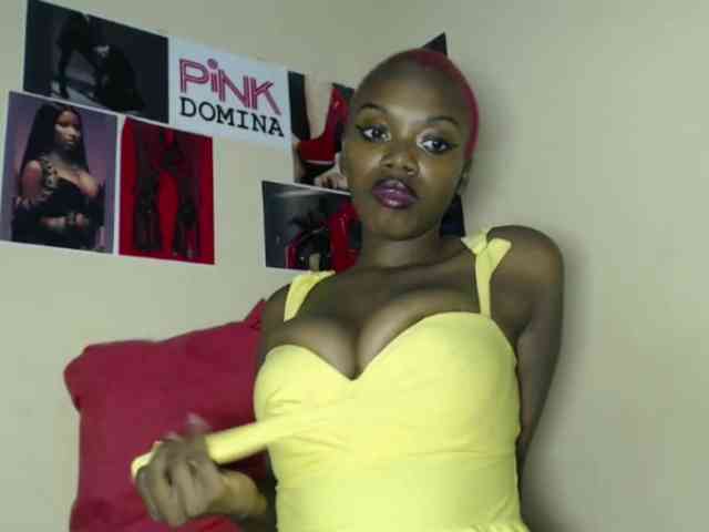 PinkDomina01 webcam
