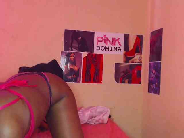 PinkDomina01 webcam