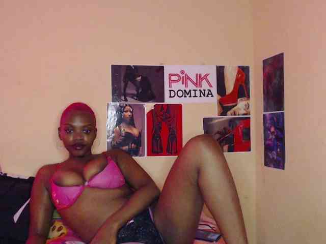 PinkDomina01 webcam