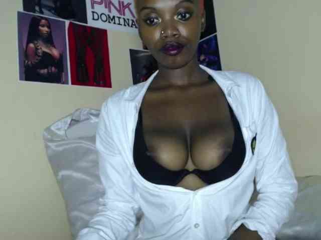 PinkDomina01 webcam