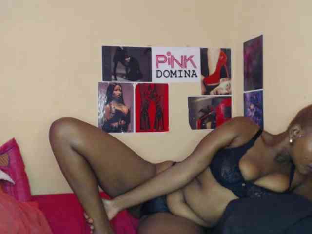 PinkDomina01 webcam