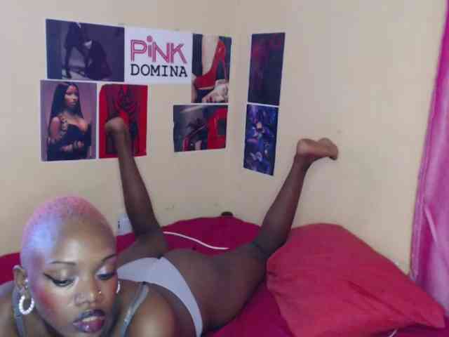 PinkDomina01 webcam