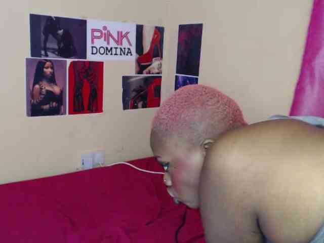 PinkDomina01 webcam