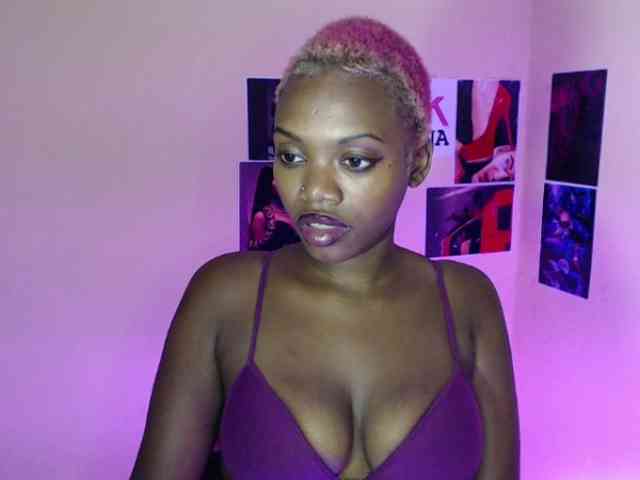 PinkDomina01 Live Webcam on BongaCams
