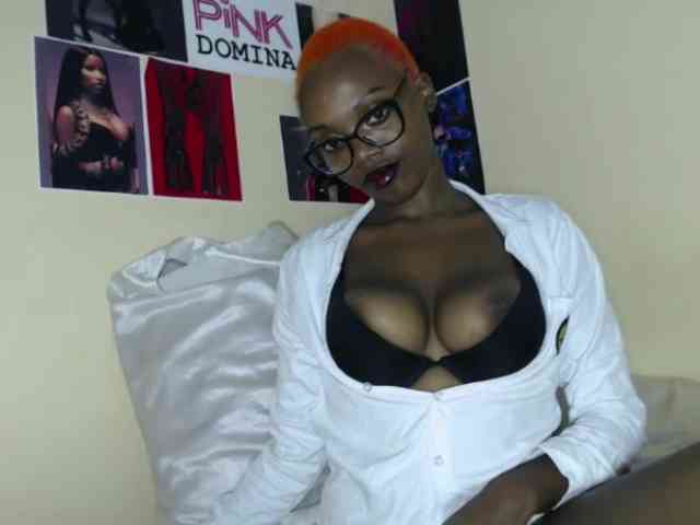 PinkDomina01 webcam