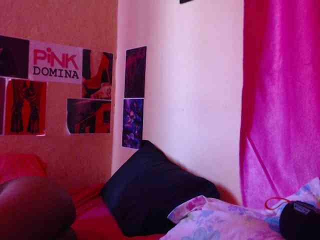 PinkDomina01 webcam