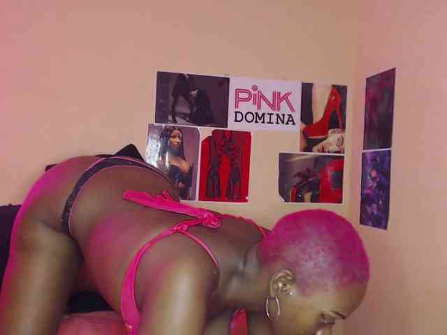 PinkDomina01 webcam