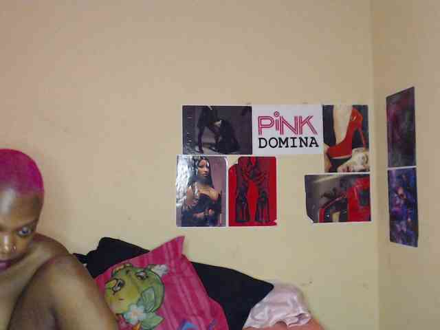 PinkDomina01 webcam