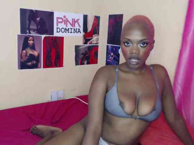 PinkDomina01 webcam