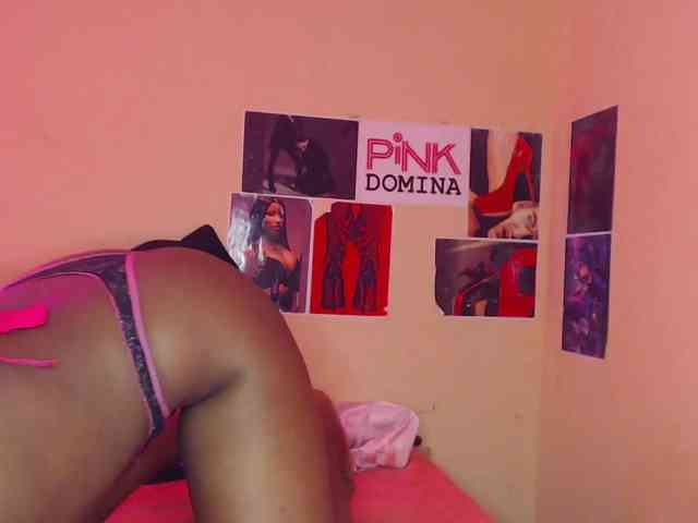 PinkDomina01 webcam