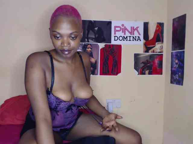 PinkDomina01 webcam