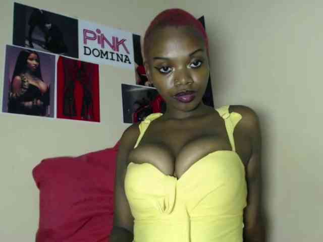 PinkDomina01 webcam