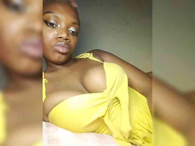 PinkDomina01 webcam