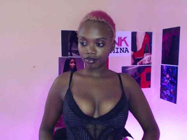 PinkDomina01