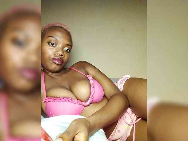 PinkDomina01 webcam