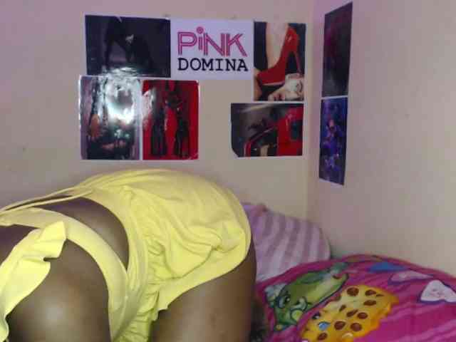 PinkDomina01 webcam