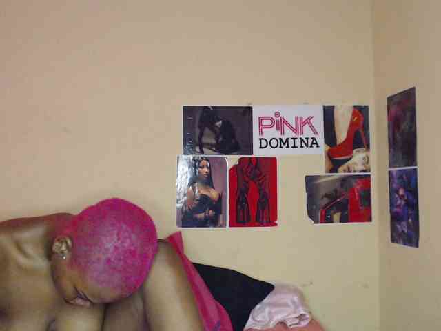 PinkDomina01 webcam