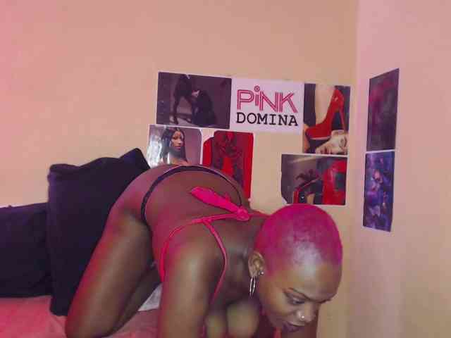 PinkDomina01 webcam