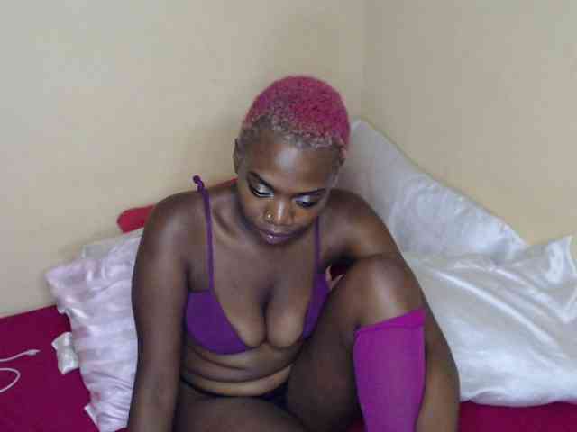 PinkDomina01 webcam