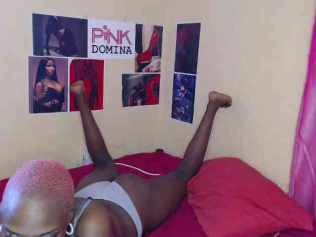PinkDomina01 webcam
