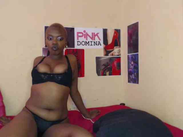 PinkDomina01 webcam