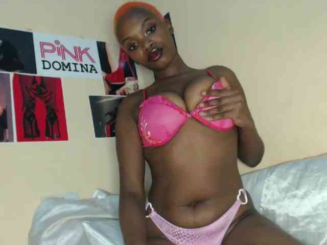 PinkDomina01 webcam