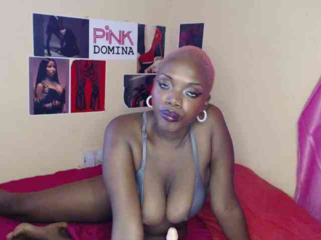 PinkDomina01 webcam