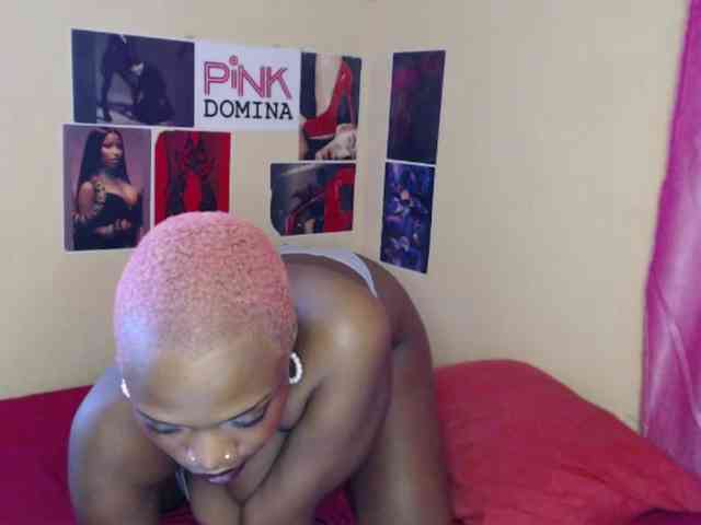 PinkDomina01 webcam
