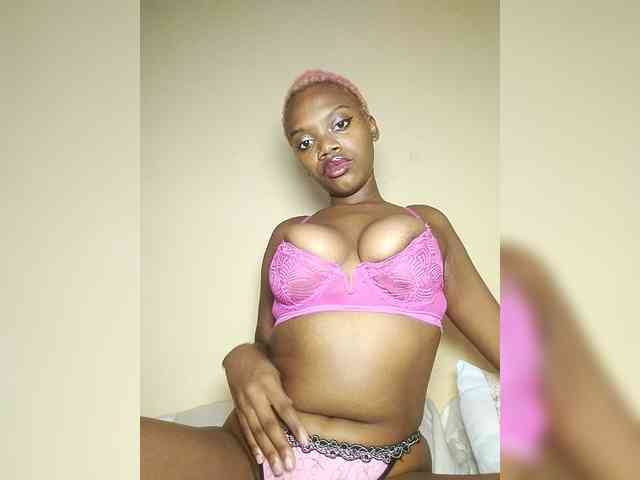 PinkDomina01 webcam