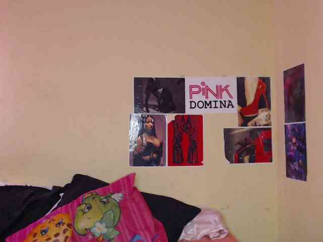 PinkDomina01 webcam