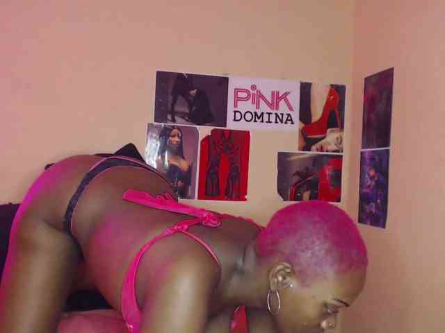 PinkDomina01 webcam