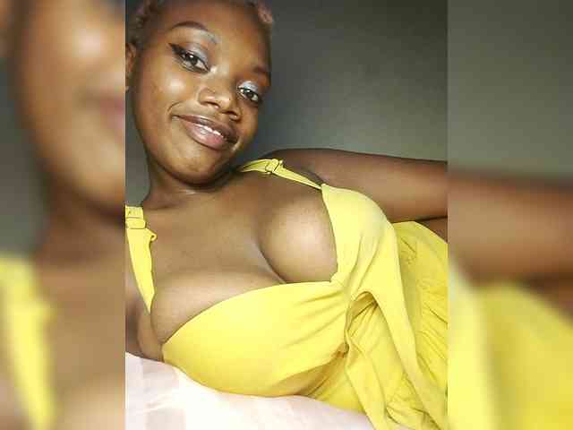 PinkDomina01 webcam