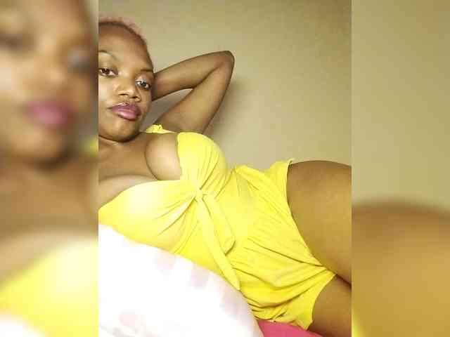 PinkDomina01 webcam