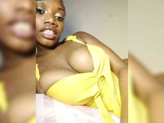 PinkDomina01 webcam