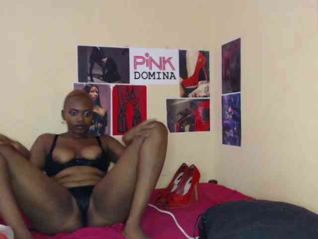 PinkDomina01 webcam