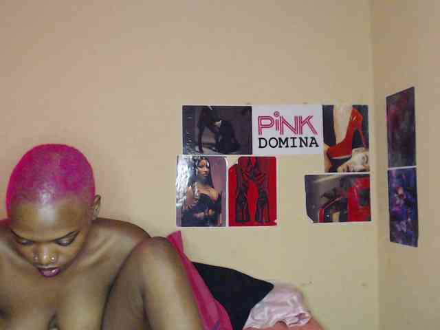 PinkDomina01 webcam
