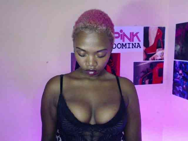 PinkDomina01 webcam