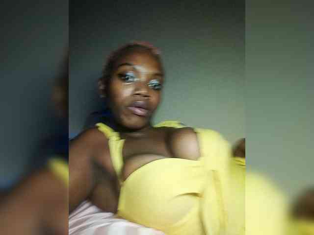 PinkDomina01 webcam