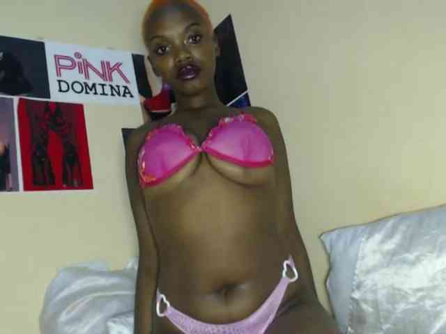 PinkDomina01 webcam