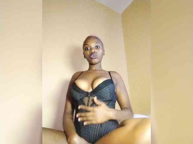 PinkDomina01 webcam