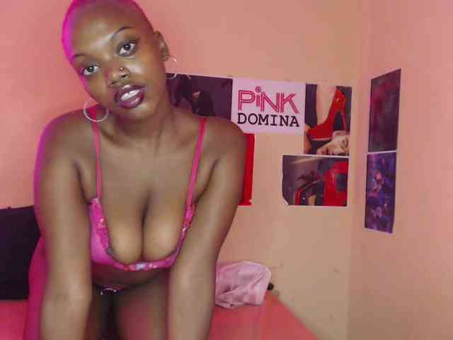 PinkDomina01 webcam