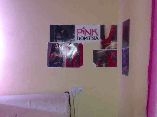 PinkDomina01 webcam