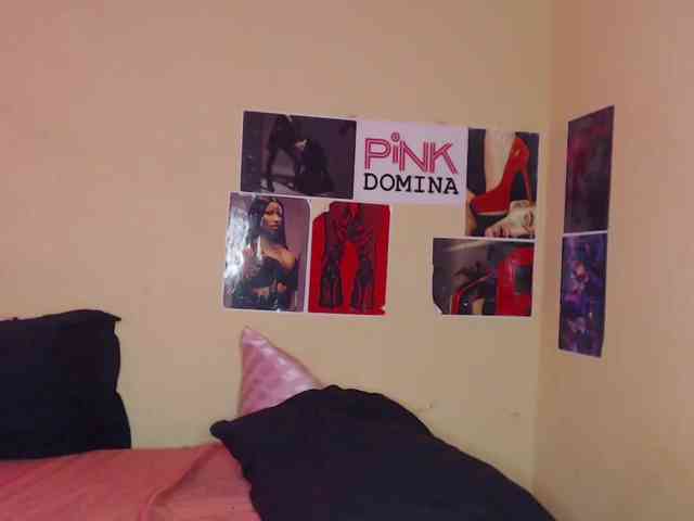 PinkDomina01 webcam
