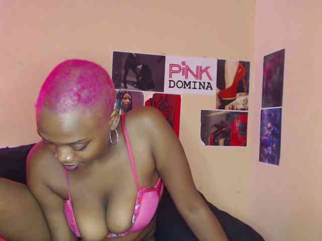 PinkDomina01 webcam