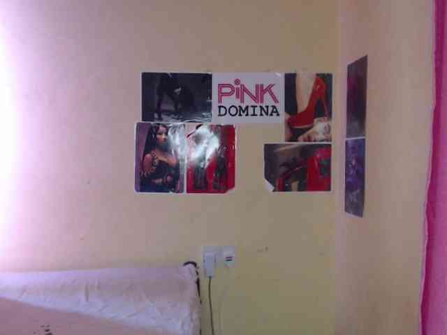PinkDomina01 webcam