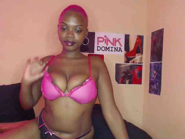 PinkDomina01 webcam